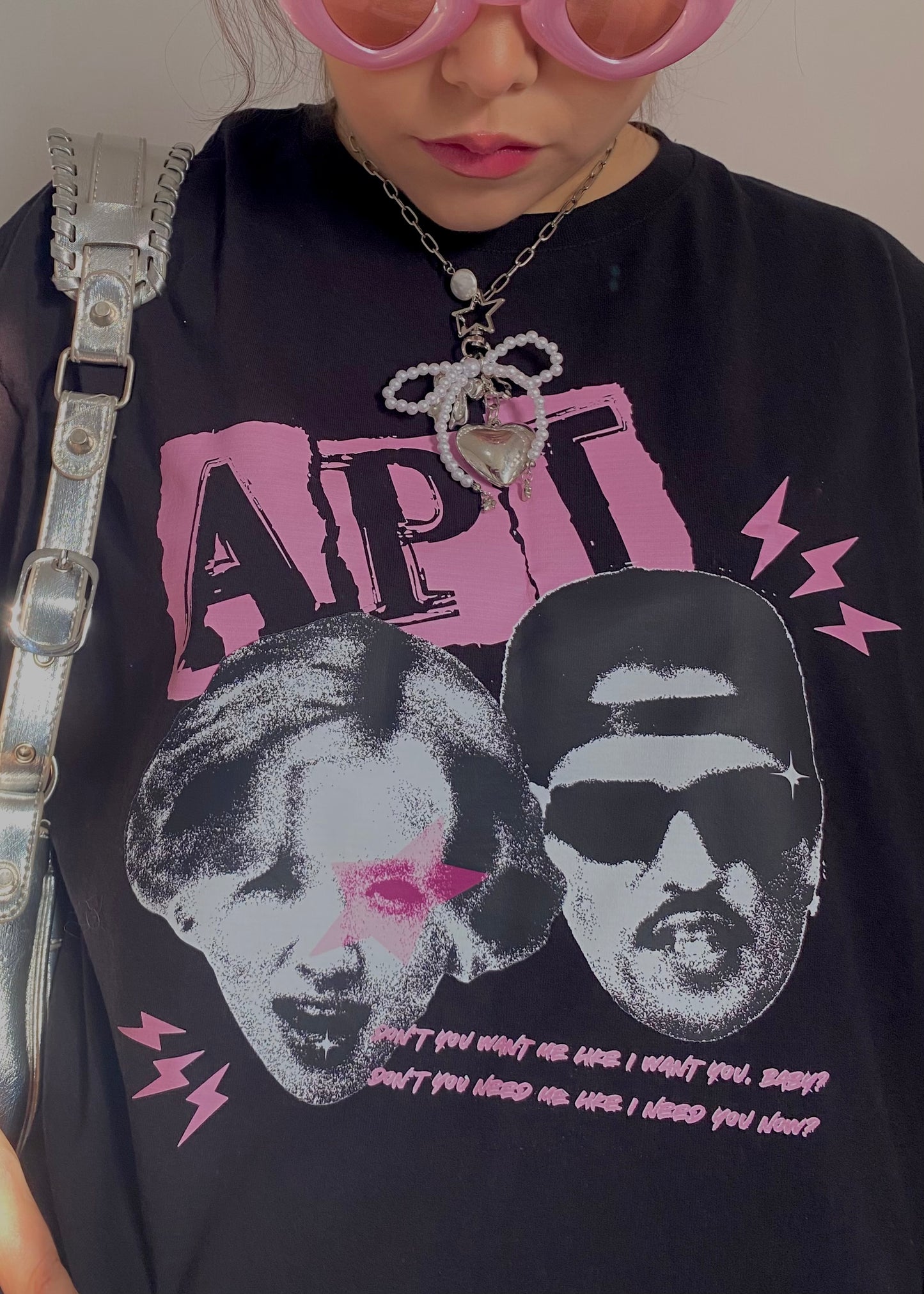 Apt. T-shirt